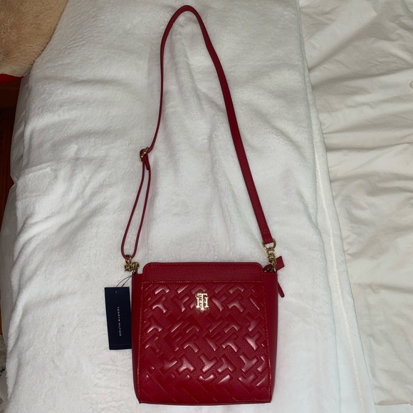 tommy hilfiger red purse - Picture 1 of 4